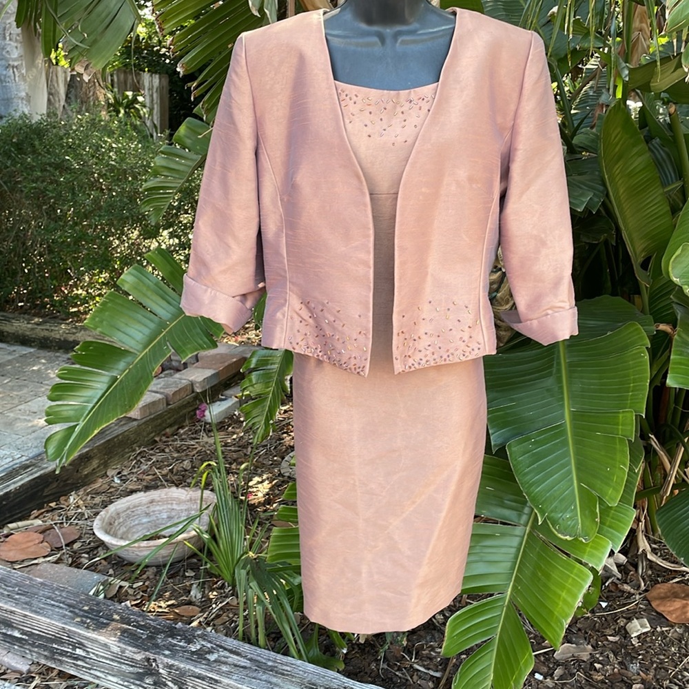 Patra rose gold champagne. Metallic sheath dress with jacket. - Picture 3 of 7
